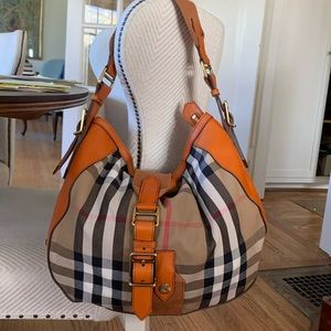 Burberry shoulder bag with crossbody strap
